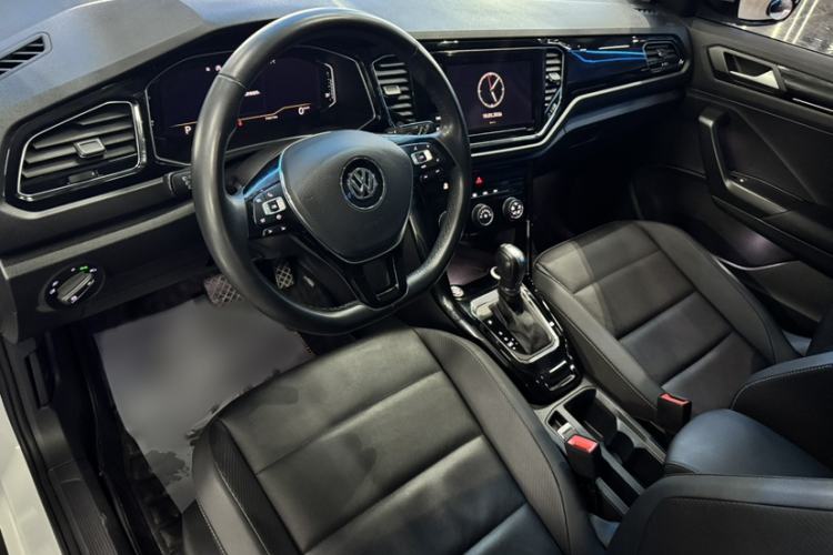 Used Volkswagen T-ROC 2020 280TSI DSG Two-Wheel Drive Comfort Version Interior 2