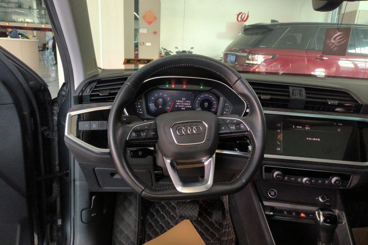 Used Audi Q3 2021 35 TFSI Fashion Dynamic Model
