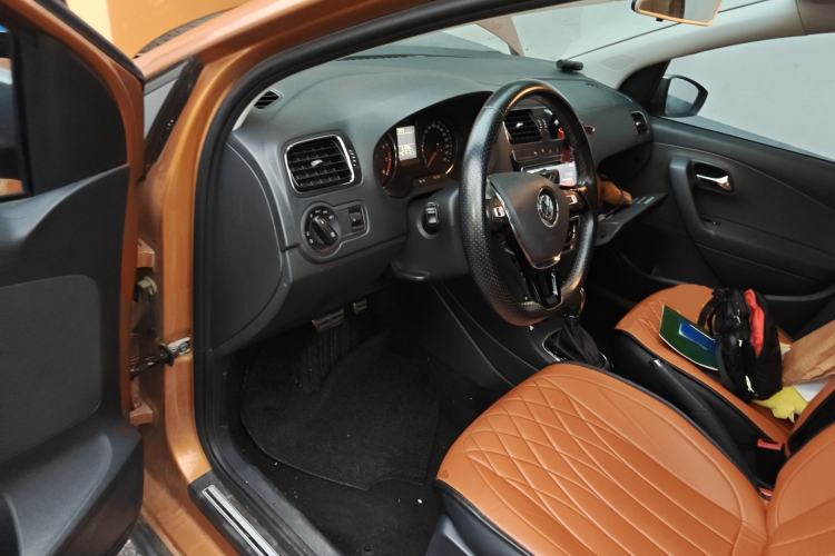 Used Volkswagen Polo 2016 1.6L Cross Polo Automatic Driver Seat