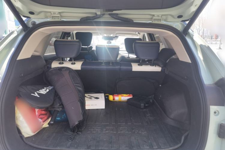 Used Dongfeng Aeolus Huge 2022 Mach Dual-Motor 1.5T MHD Dare-to-Dream Edition Trunk