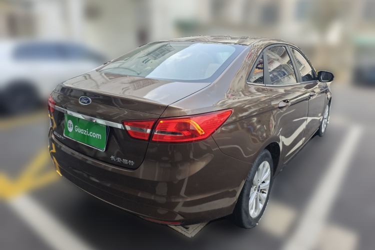 Used Ford Escort 2015 1.5L Manual Fashion Edition
