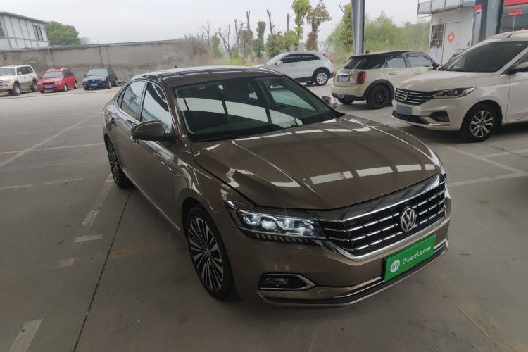 Used Volkswagen Passat 2020 330TSI Luxury Edition China VI Exterior 1
