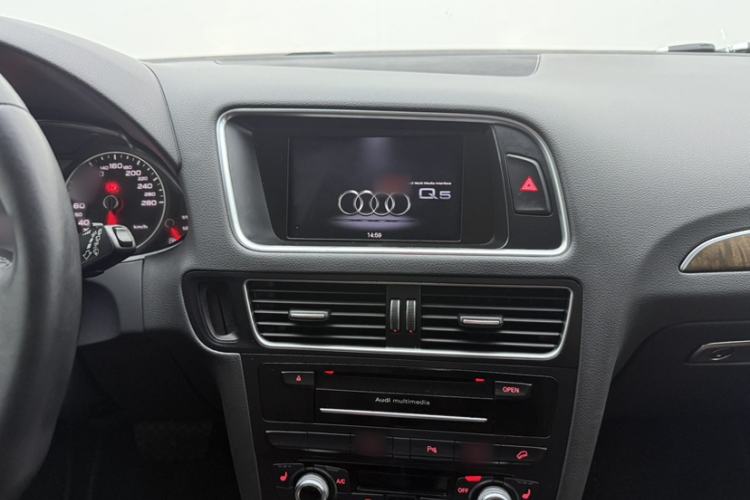 Used Audi Q5 2015 40 TFSI Comfort Model
