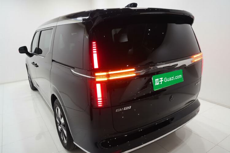 Used Volvo EM90 2025 Ultra Six-Seater
