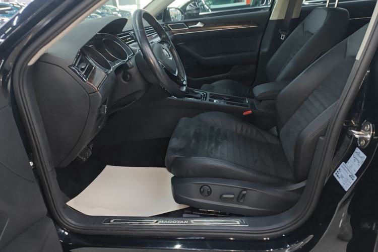 Used Volkswagen Magotan 2017 330TSI DSG Luxury Model Left Front Seat