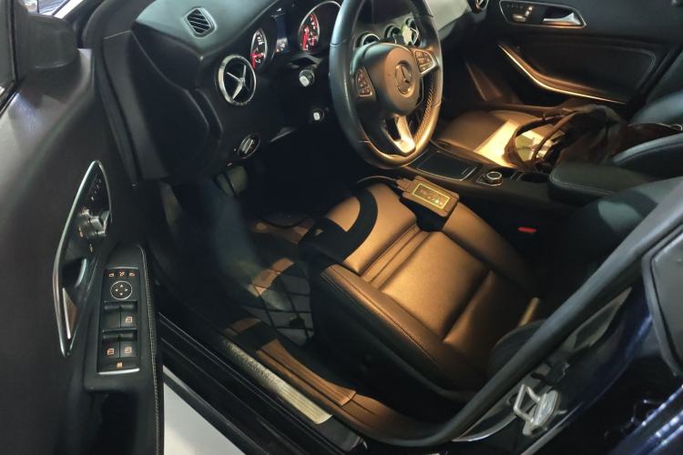 Used Mercedes-Benz CLA 2017 Facelifted CLA 200 Stylish Edition Driver Seat