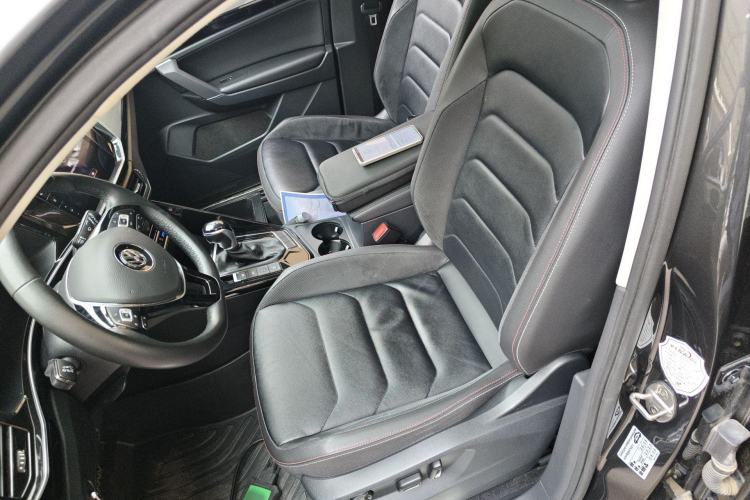 Used Volkswagen Tayron 2020 330TSI Two-Wheel Drive Luxury Smart Connectivity Version Left Front Seat