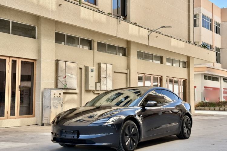 Used Tesla Model 3 2025 Rear-Wheel-Drive Version