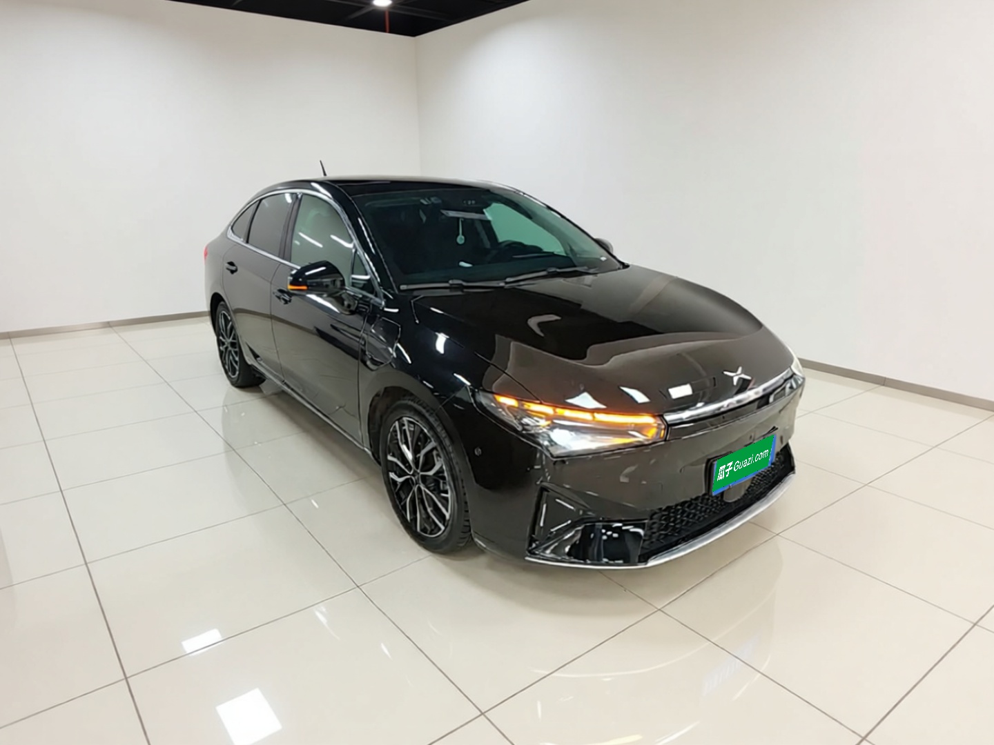 XPeng P5 2022 460E+ — снимка 3