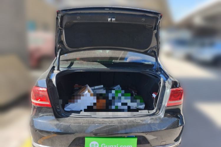 Used Volkswagen Magotan 2015 1.8TSI Advanced Model Trunk