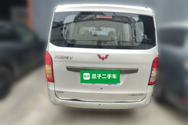 Used Wuling Rongguang V 2016 1.5L Standard Version
