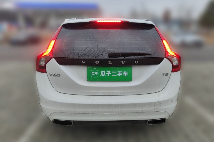 Used Volvo V60 2015 T5 Zhiyi Edition
