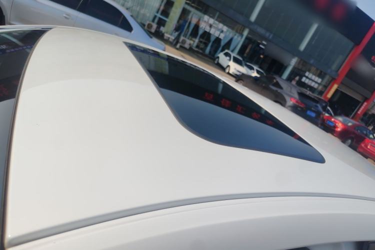 Used Geely Auto Emgrand 2023 4th Generation Champion Edition 1.5L CVT Prestige Model Roof