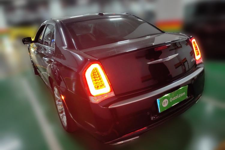 Used Chrysler 300C 2014 3.0L Excellence Edition
