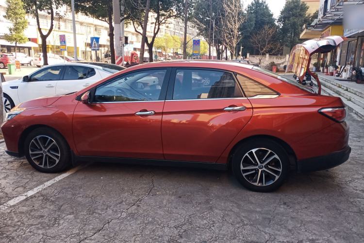 Used Venucia D60 2018 1.6L CVT Smart Connect Elite Edition Left Side