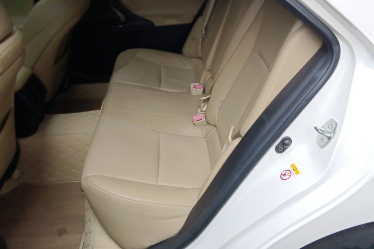 Used Toyota Reiz 2013 2.5V Elite Edition Left Rear Seat