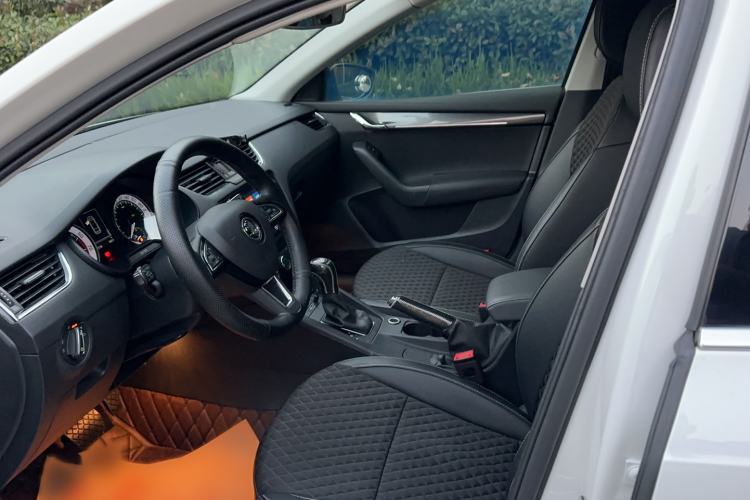 Used Skoda Octavia 2019 TSI280 DSG Luxury Edition Station Wagon China VI Standard
