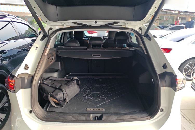 Used Volkswagen Tiguan L 2024 PRO 330TSI Two-Wheel Drive Smart Drive Edition
