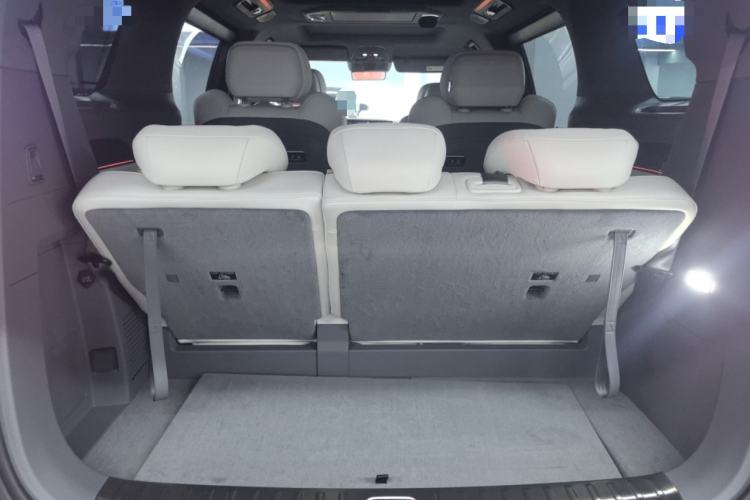 Used Zeekr 009 2024 7-Seater Walk-Through Version Four-Wheel Drive 108 kWh
