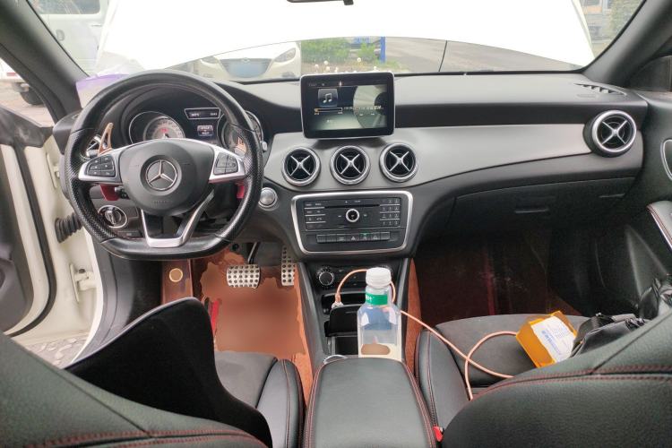 Used Mercedes-Benz CLA 2015 CLA 220 4MATIC Center Console