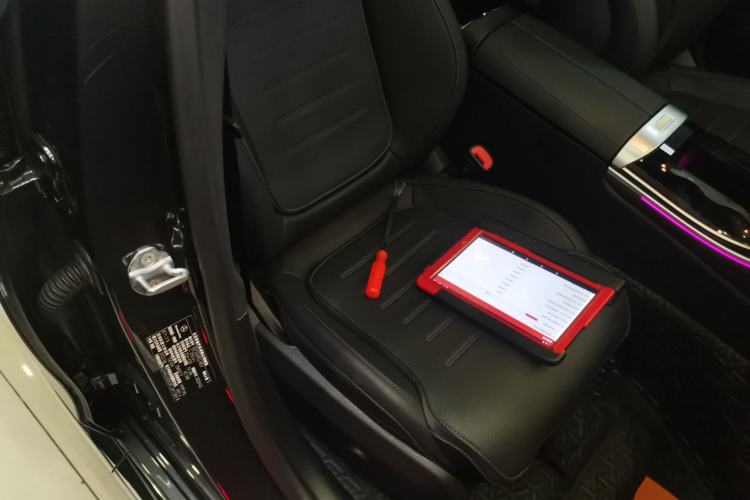 Used Mercedes-Benz C-Class New Energy 2023 C 350 eL Right Front Seat