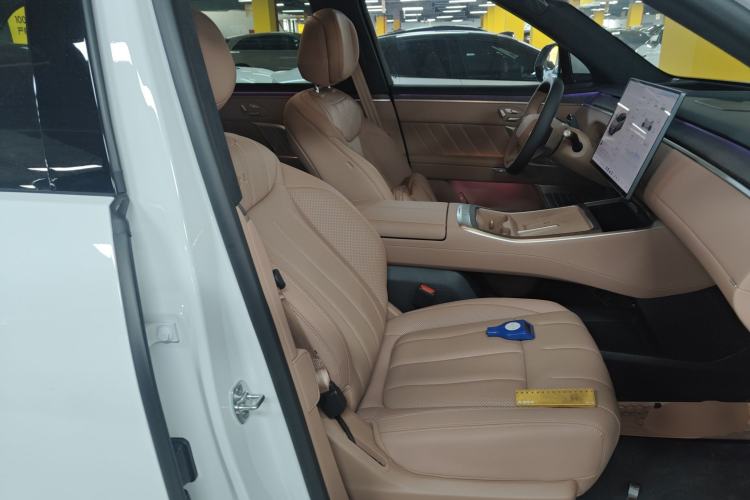 Used ONVO Luxeed L90 2025 Model—Pro Six-Seater Version