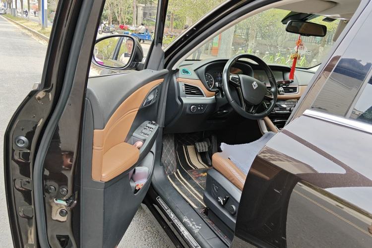 Used BORGWARD BX7 2016 28T Two-Wheel Drive Luxury Version 5 Seats
