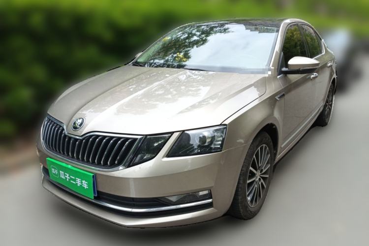 Used Skoda Octavia 2019 1.5L Automatic Smart Drive Luxury Edition China VI Standard