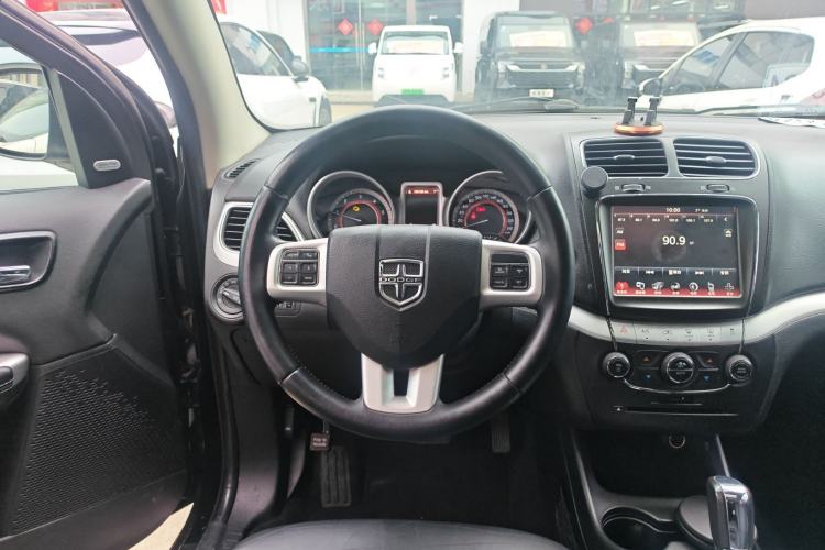 Used Dodge Journey 2015 2.0TD Four-Wheel Drive Luxury Edition
