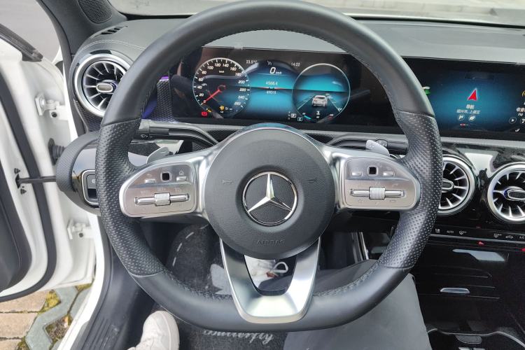 Used Mercedes-Benz A-Class 2022 Second Facelift A 200 L Sport Sedan Fashion Version
