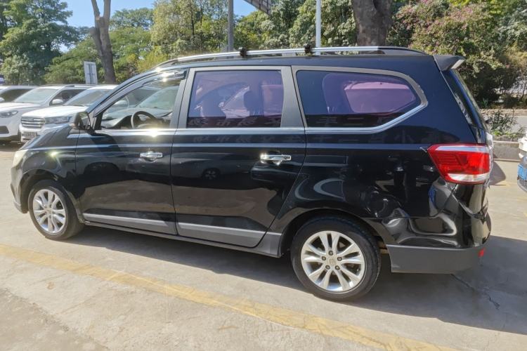 Used Baojun 730 2014 1.5L manual Comfort ESP version 7 seats