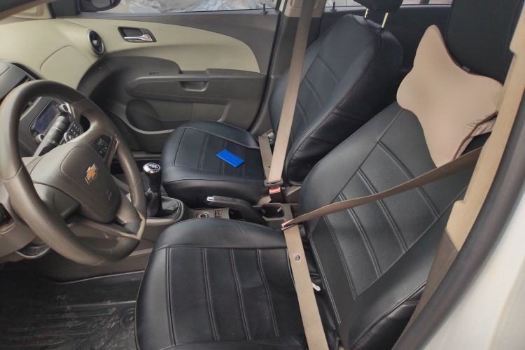 Used Chevrolet Aveo Sonic 2011 Sedan 1.4L Manual Transmission SE