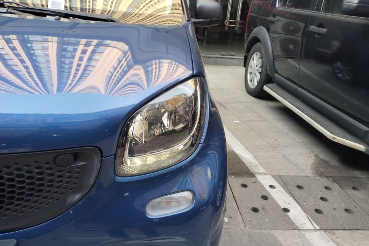 Used smart forfour 2018 1.0L 52 kW Dynamic Edition