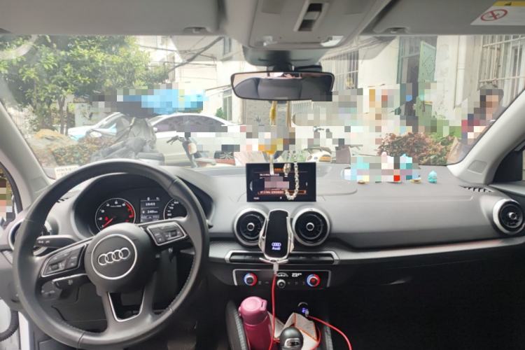 Used Audi Q2L 2022 35 TFSI Fashionable and Elegant Model Center Console