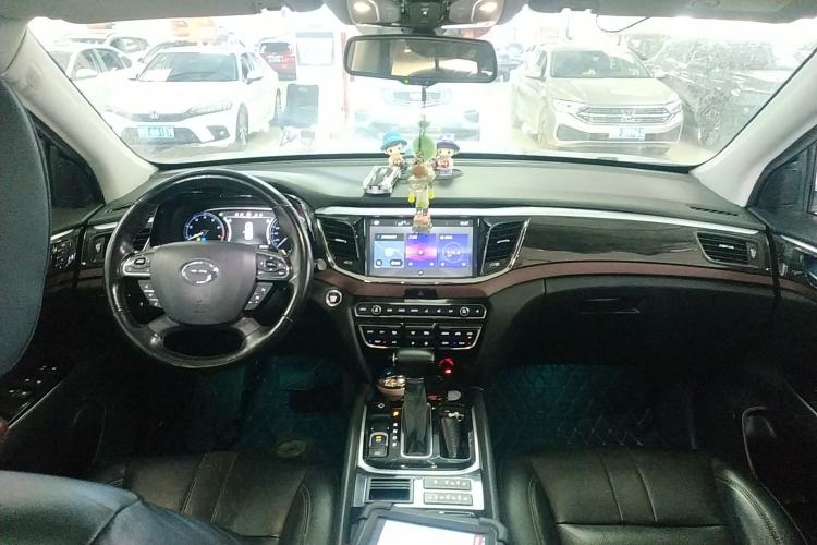 Used GAC Trumpchi GS8 2017 320T Two-Wheel Drive Luxury Smart Connectivity Version (7 Seats)