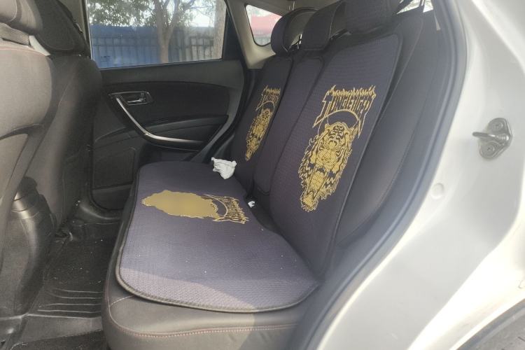 Used Bestune X80 2013 2.0L automatic comfort version
