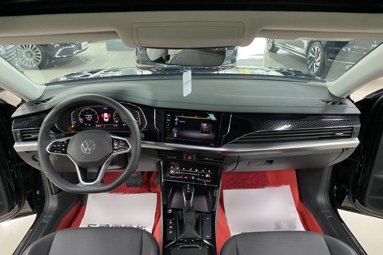 Used Volkswagen Passat 2024 380TSI Dragon Edition Interior 2