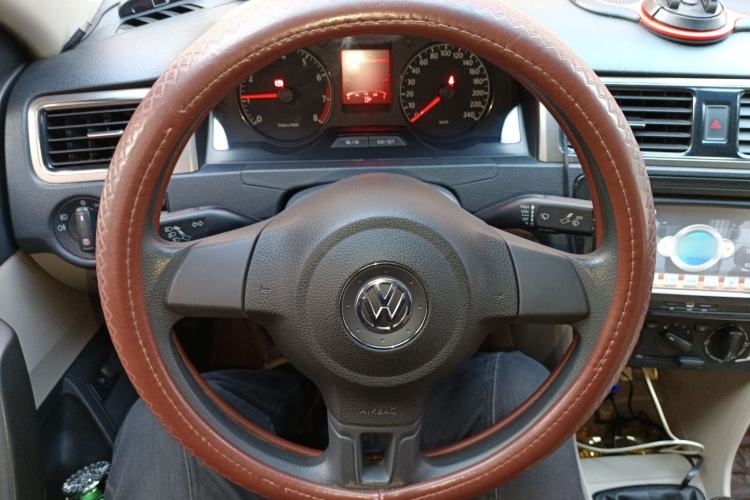 Used Volkswagen Santana 2013 1.6L Manual Comfort Edition
