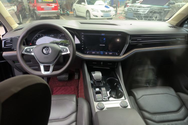 Used Volkswagen Touareg 2019 3.0 TSI RuiFeng Edition China VI Standard Center Console