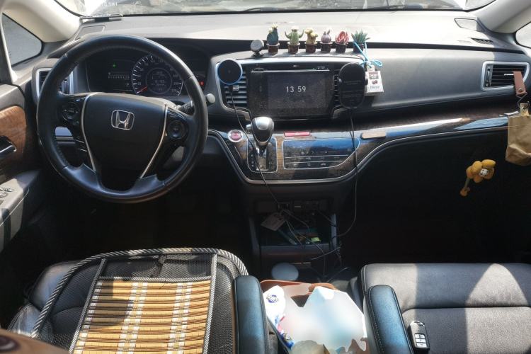 Used Honda Odyssey 2017 2.4L Smart Edition Center Console