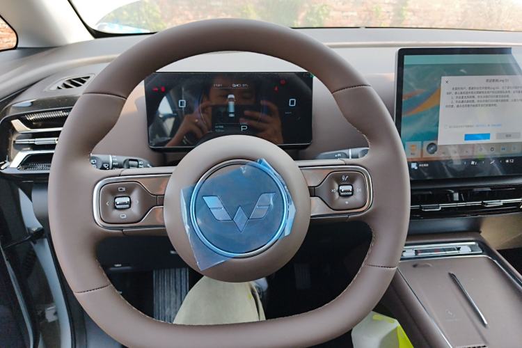 Used Wuling Starlight 730 2025 Model Pure Electric 500km Luxury Edition
