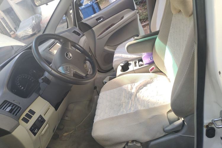 Used BYD M6 2013 2.0L Manual Comfort Edition