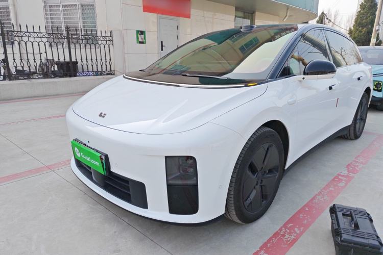 Used Li Auto i6 2025 Model Two-Wheel-Drive Standard Type