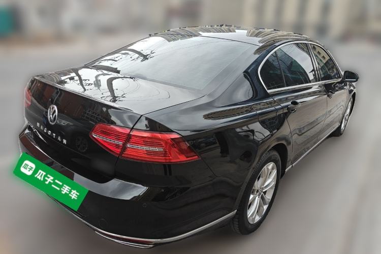 Used Volkswagen Magotan 2018 Facelift 330TSI DSG Luxury Model Rear Right 45 Deg