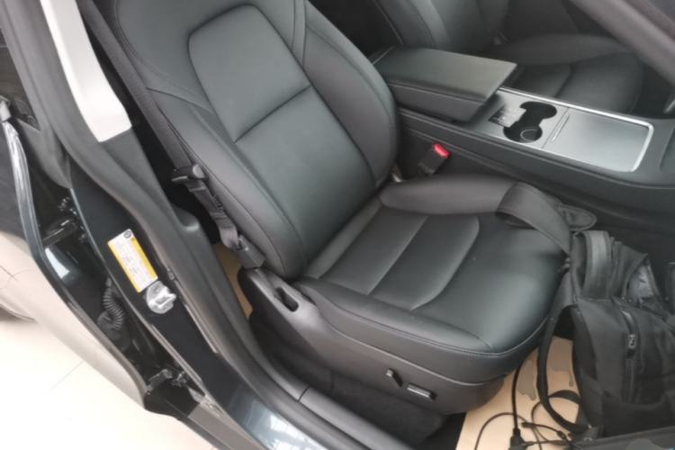 Used Tesla Model Y 2024 Rear-Wheel-Drive Version Right Front Seat