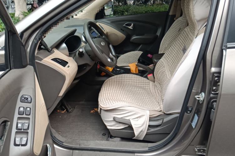 Used Hyundai ix35 2010 2.0L Automatic Two-Wheel Drive New Edition GL Left Front Seat