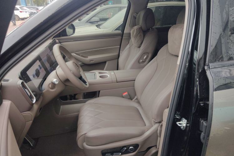 Used Hima AITO M8 2025 Model, Pure Electric Max+ Six-Seat Long-Range Version