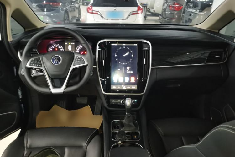 Used BYD Song MAX 2018 1.5T Automatic Smart Connect Elite Model with 6 Seats Center Console