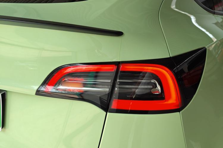 Used Tesla Model Y 2022 Performance High-Performance All-Wheel-Drive Version Right Rear Taillight