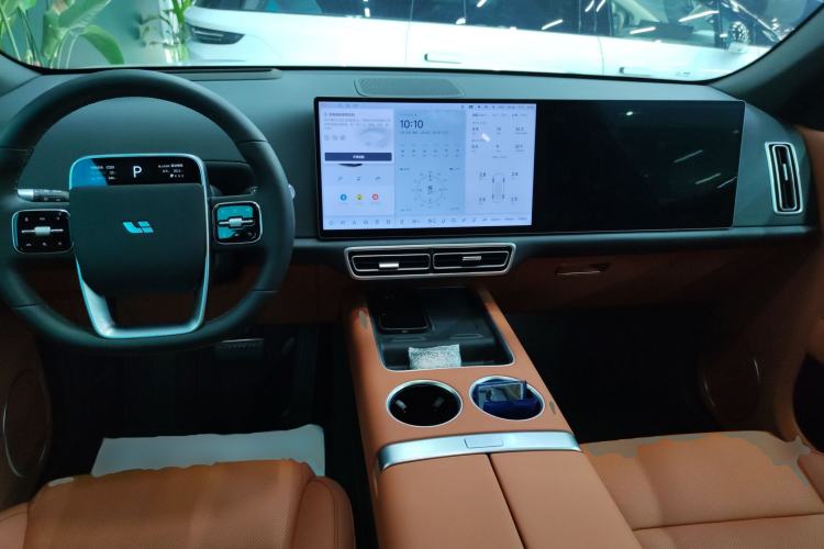 Used Li Auto L7 2025 Max Smart Refresh Edition Center Console